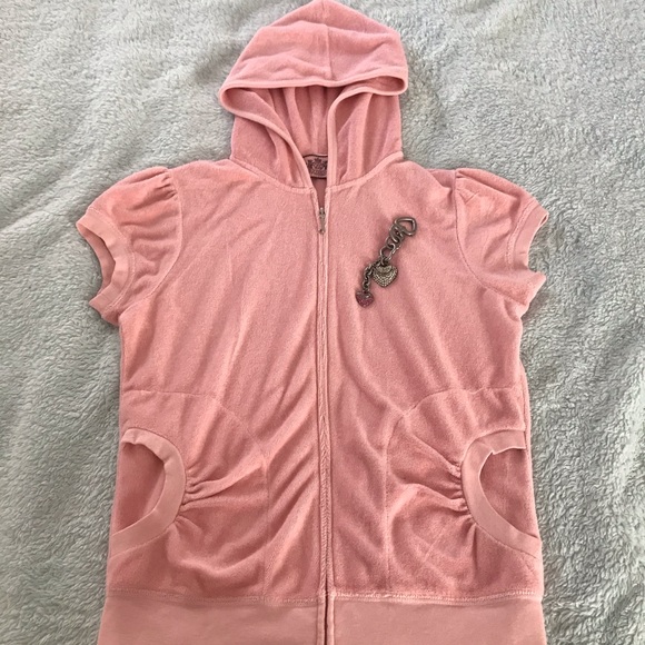 hooded towel with zip